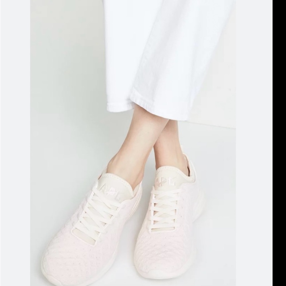 APL" TechLoom Phantom Athletic Propulsion Labs-White & Cream